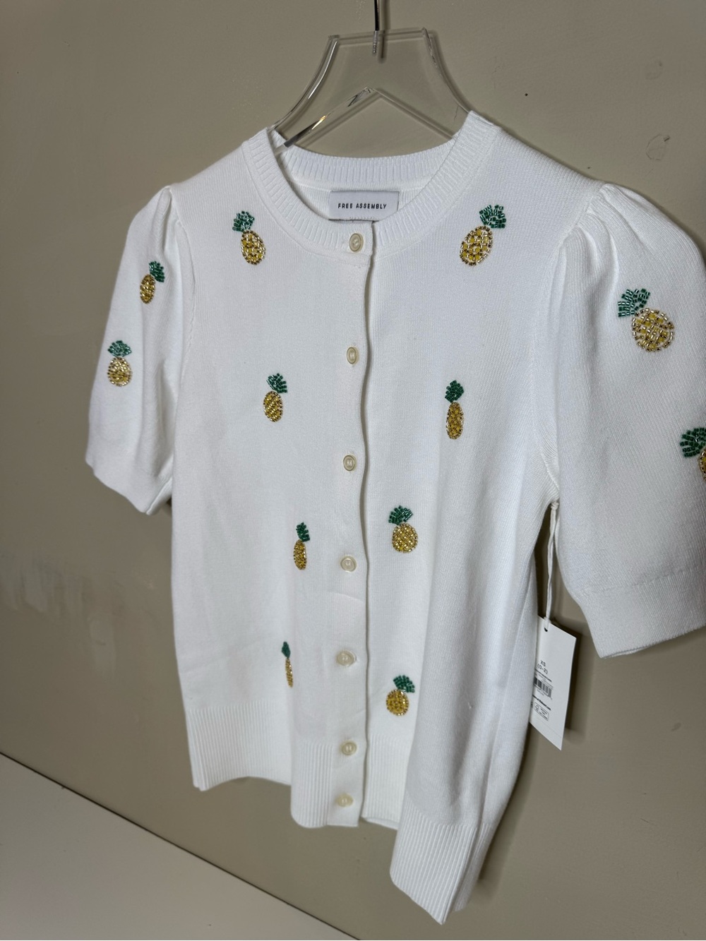 Free Assembly White Beaded Pineapple Short Sleeve Cardigan XS NWT - Picture 4 of 11